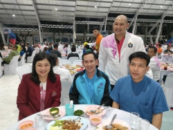 20230724091106.jpg - นางสาวชลันดา นิลสนธิ รองผู้อำนวยการโรงเรียน ฯ  ร่วมงานเลี้ยงต้อนรับนักกีฬาและเจ้าหน้าที่ ซึ่งได้รับโล่สนับสนุนการจัดการแข่งขันกีฬาแห่งประเทศไทย ครั้งที่ 24 “นครลำปางเกมส์” | https://www.pongsanook.ac.th