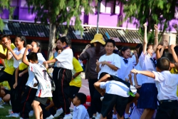 20231121091034.jpg - การแข่งขันกีฬาแชร์บอล และฟุตบอล กีฬาสีภายในโรงเรียนบ้านปงสนุก ประจำปี 2566 (รอบคัดเลือก) | https://www.pongsanook.ac.th
