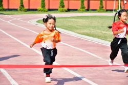 20231129020345.jpg - กิจกรรมการแข่งขันกีฬาสีภายในของนักเรียนระดับปฐมวัย  | https://www.pongsanook.ac.th
