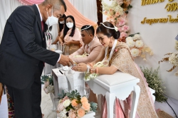 20220508102431.jpg - ร่วมแสดงความยินดี เนื่องในงานพิธีมงคลสมรส ของคุณครูกรกมล ปาลาศ ณ จังหวัดอุตรดิตถ์ | https://www.pongsanook.ac.th