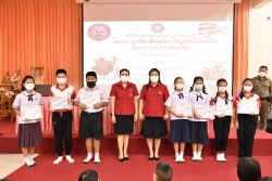 20220921100458.jpg - พิธีปิด และมอบประกาศนียบัตร โครงการ การศึกษาเพื่อต่อต้านการใช้ยาเสพติดในเด็กนักเรียน (โครงการ D.A.R.E. ประเทศไทย) โรงเรียนบ้านปงสนุก ร่วมกับ สถานีตำรวจภูธรเมืองลำปาง | https://www.pongsanook.ac.th