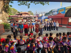 20230125065928(4).jpg - กิจกรรมทัศนศึกษาแหล่งเรียนรู้นอกสถานที่คณะครูและนักเรียนสายชั้นอนุบาลปีที่ 2 ณ ศูนย์อนุรักษ์ช้างไทย อ.ห้างฉัตร จ.ลำปาง | https://www.pongsanook.ac.th